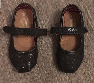 TOMS (TODDLER) BLACK GLITTER MARY JANES